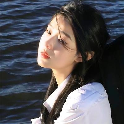 天坑海报